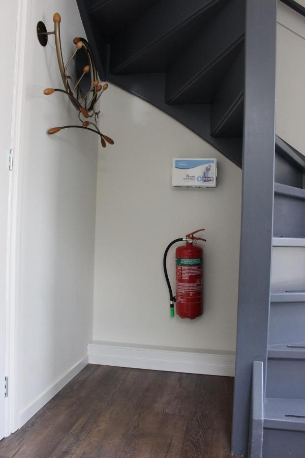 Logement De Garage Sneek Exterior foto