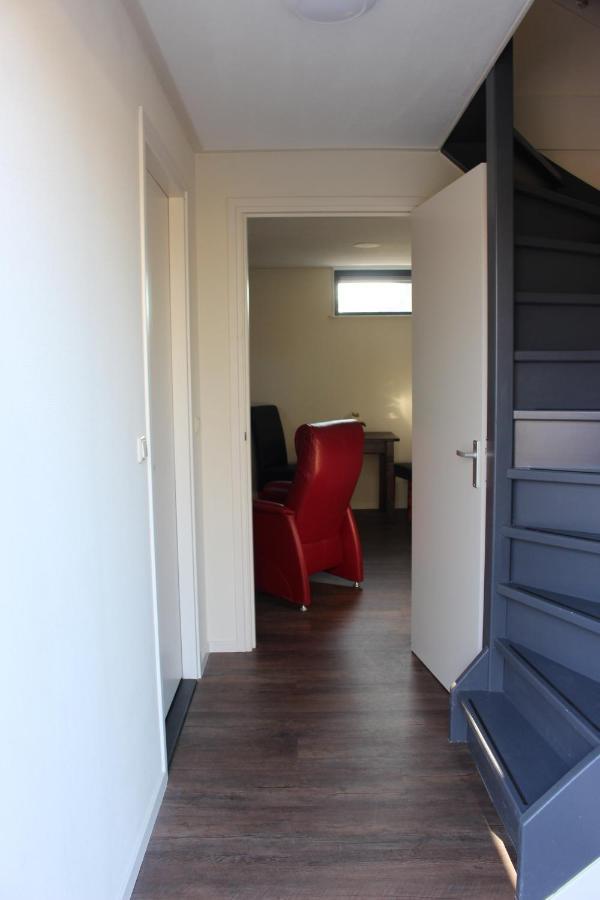 Logement De Garage Sneek Exterior foto
