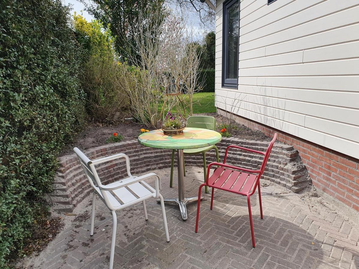 Logement De Garage Sneek Exterior foto